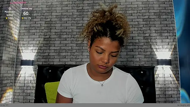 Snapshot of ivy_copper1 chatting on October 8, 2025, 8:31 pm ivy copper1 online show from October 8, 2025, 8:31 pm