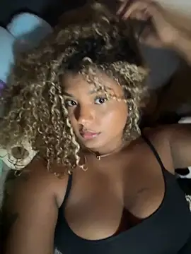 Snapshot of ivy_copper1 chatting on October 12, 2025, 3:30 am ivy copper1 online show from October 12, 2025, 3:30 am
