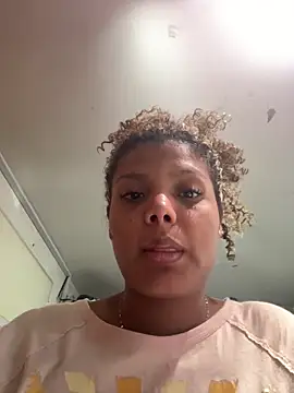 Snapshot of ivy_copper1 chatting on March 20, 2025, 9:02 pm ivy copper1 online show from March 20, 2025, 9:02 pm