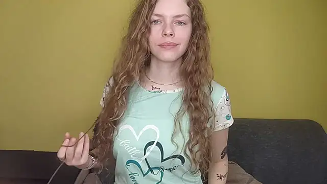 Snapshot of RayaNenlia chatting on February 26, 2026, 5:51 am RayaNenlia online show from February 26, 2026, 5:51 am