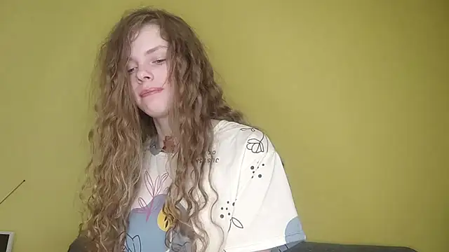 Snapshot of RayaNenlia chatting on February 24, 2026, 6:36 am RayaNenlia online show from February 24, 2026, 6:36 am