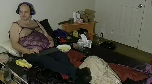 caressonnous online show from January 17, 2025, 1:03 pm