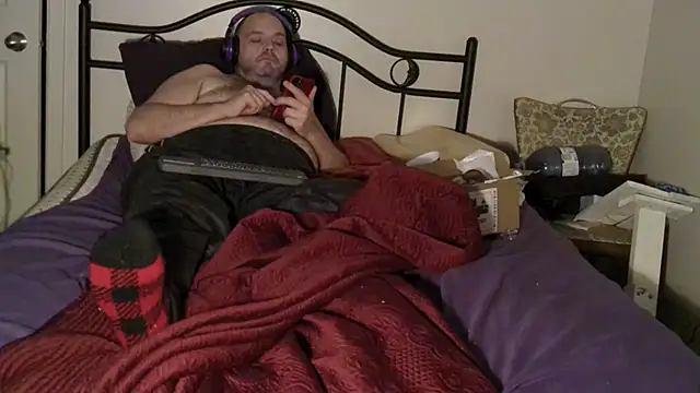 caressonnous online show from January 1, 2025, 6:59 pm