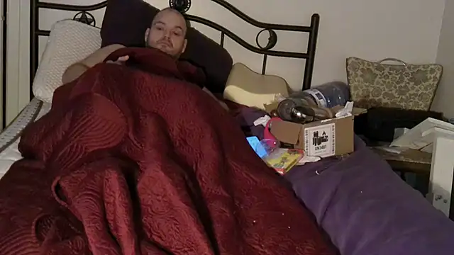 caressonnous online show from January 1, 2025, 3:57 pm