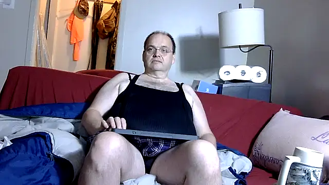 caressonnous online show from November 10, 2025, 10:48 pm