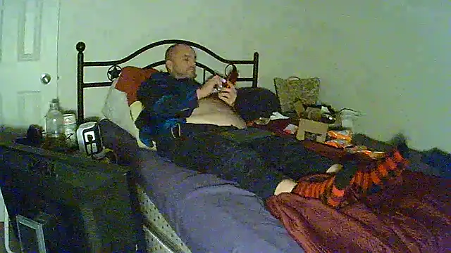 caressonnous online show from December 31, 2024, 10:45 pm