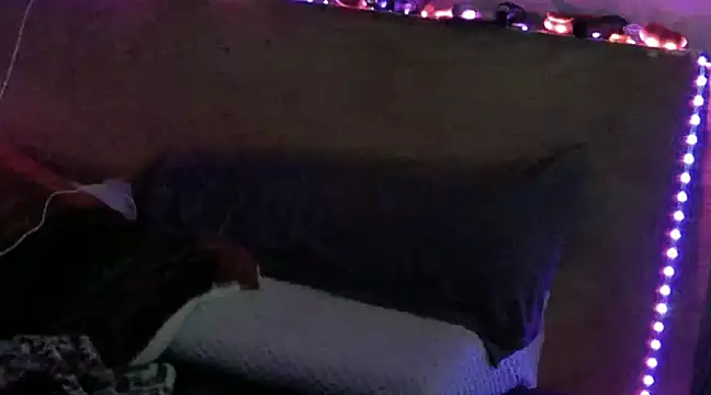 caressonnous online show from January 22, 2025, 6:31 am