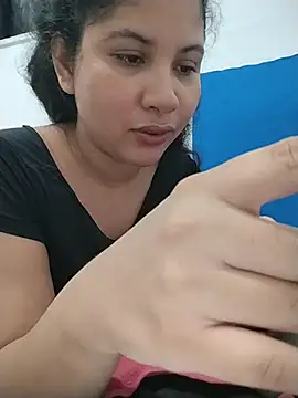 Yara0k online show from February 13, 2026, 11:49 pm