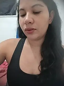 Snapshot of Yara0k chatting on June 1, 2026, 7:30 am Yara0k online show from June 1, 2026, 7:30 am