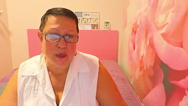 Snapshot of BarbaraTurners chatting on October 26, 2025, 12:38 pm BarbaraTurners online show from October 26, 2025, 12:38 pm