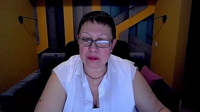 Snapshot of BarbaraTurners chatting on March 16, 2025, 6:34 pm BarbaraTurners online show from March 16, 2025, 6:34 pm