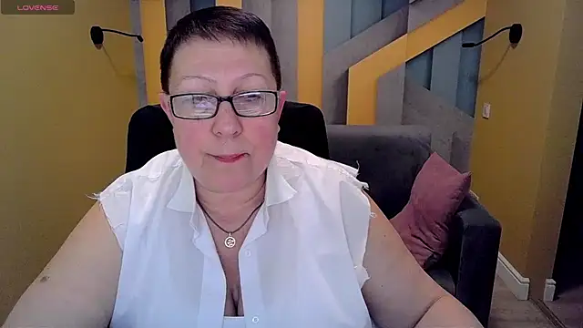 Snapshot of BarbaraTurners chatting on March 7, 2025, 6:43 pm BarbaraTurners online show from March 7, 2025, 6:43 pm