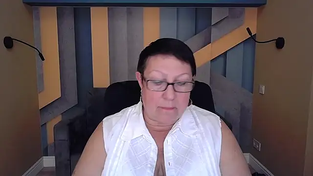 Snapshot of BarbaraTurners chatting on October 17, 2025, 6:21 pm BarbaraTurners online show from October 17, 2025, 6:21 pm