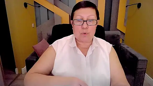 Snapshot of BarbaraTurners chatting on February 17, 2025, 12:32 am BarbaraTurners online show from February 17, 2025, 12:32 am