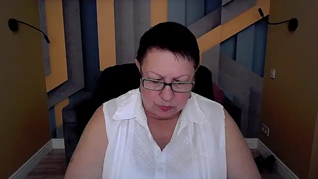 Snapshot of BarbaraTurners chatting on November 7, 2025, 7:40 pm BarbaraTurners online show from November 7, 2025, 7:40 pm