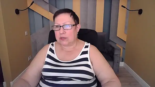 Snapshot of BarbaraTurners chatting on November 28, 2025, 7:25 pm BarbaraTurners online show from November 28, 2025, 7:25 pm