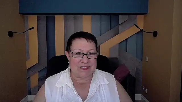 Snapshot of BarbaraTurners chatting on November 17, 2025, 7:29 pm BarbaraTurners online show from November 17, 2025, 7:29 pm