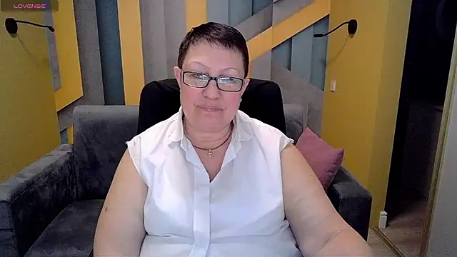 Snapshot of BarbaraTurners chatting on March 7, 2025, 9:48 pm BarbaraTurners online show from March 7, 2025, 9:48 pm