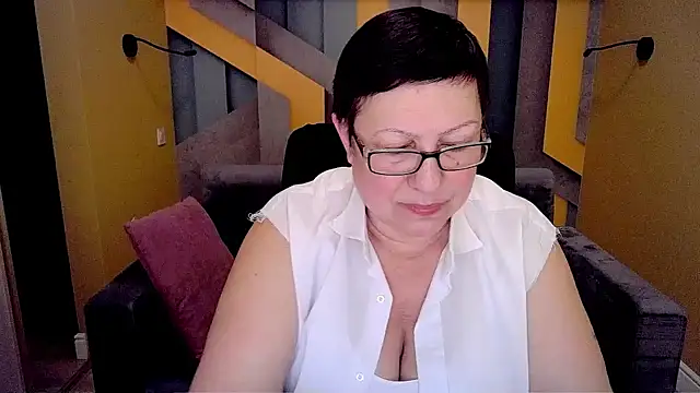 Snapshot of BarbaraTurners chatting on February 14, 2025, 6:29 pm BarbaraTurners online show from February 14, 2025, 6:29 pm