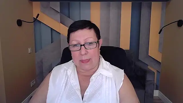 Snapshot of BarbaraTurners chatting on October 24, 2025, 6:29 pm BarbaraTurners online show from October 24, 2025, 6:29 pm