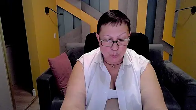 Snapshot of BarbaraTurners chatting on March 10, 2025, 12:50 am BarbaraTurners online show from March 10, 2025, 12:50 am