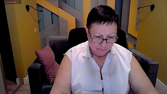 Snapshot of BarbaraTurners chatting on March 13, 2025, 12:37 am BarbaraTurners online show from March 13, 2025, 12:37 am