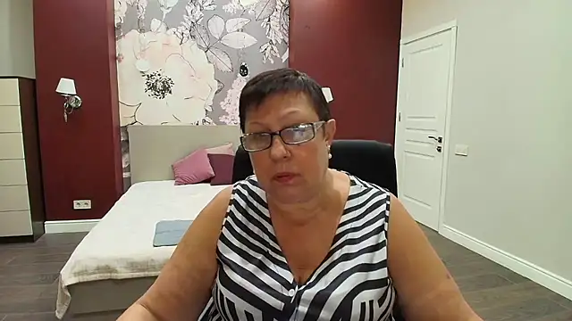 Snapshot of BarbaraTurners chatting on September 22, 2025, 6:36 pm BarbaraTurners online show from September 22, 2025, 6:36 pm