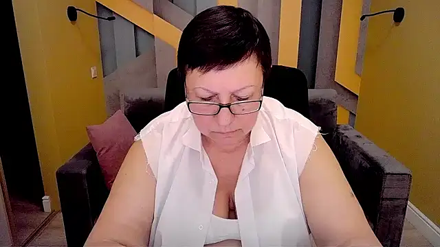 Snapshot of BarbaraTurners chatting on February 17, 2025, 3:36 am BarbaraTurners online show from February 17, 2025, 3:36 am