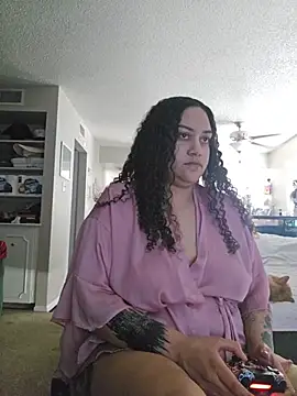 honeeyyy pot online show from November 2, 2025, 10:04 pm