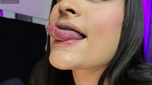 agatha lovee online show from February 8, 2026, 6:49 pm