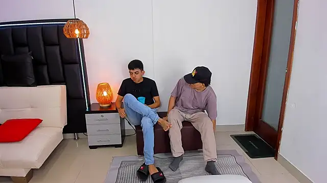 Crazy nigth01 online show from November 23, 2025, 1:15 am