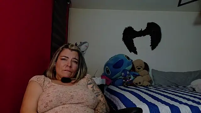 charlotedoll online show from May 29, 2026, 1:55 am