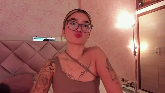 Arianavillada online show from October 22, 2025, 3:17 am