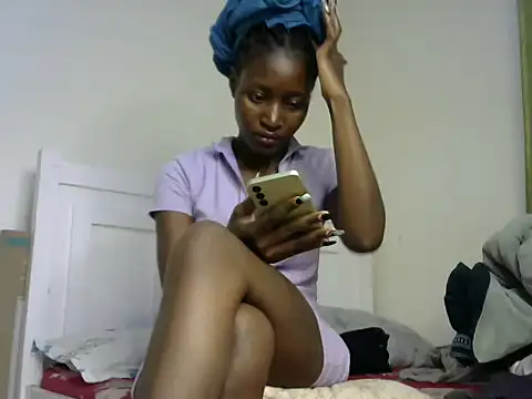 thicky anncy online show from March 5, 2025, 11:27 pm