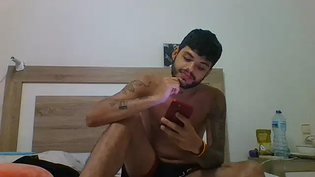 Snapshot of Darylpollalarga chatting on July 16, 2026, 8:39 pm Darylpollalarga online show from July 16, 2026, 8:39 pm