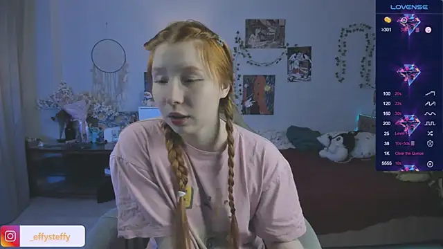 Snapshot of CallMeEffy1 chatting on December 3, 2025, 7:35 pm CallMeEffy1 online show from December 3, 2025, 7:35 pm