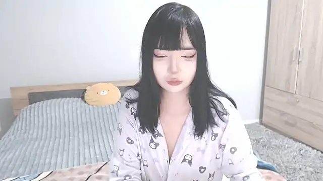 Snapshot of your_angela chatting on February 4, 2026, 5:30 pm your angela online show from February 4, 2026, 5:30 pm