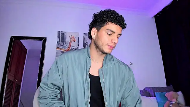 Snapshot of Curlblue chatting on March 9, 2025, 4:49 am Curlblue online show from March 9, 2025, 4:49 am