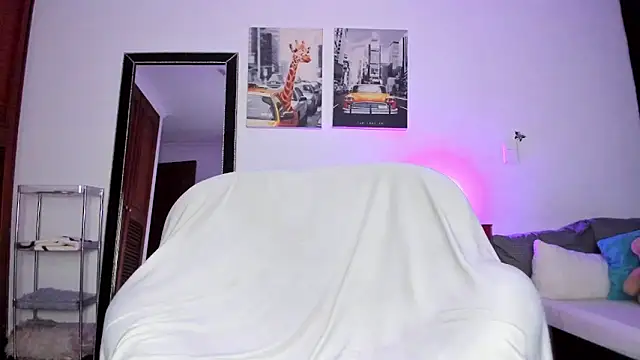 Snapshot of Curlblue chatting on March 18, 2025, 1:13 am Curlblue online show from March 18, 2025, 1:13 am