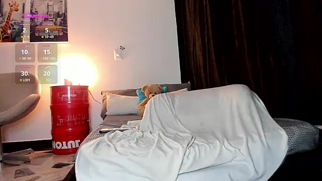 Snapshot of Curlblue chatting on March 7, 2025, 9:07 am Curlblue online show from March 7, 2025, 9:07 am