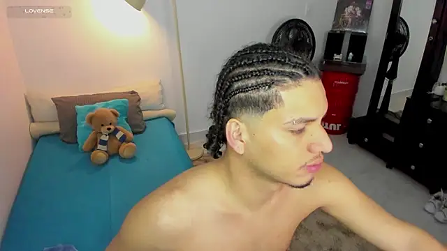 Snapshot of Curlblue chatting on October 4, 2025, 4:14 am Curlblue online show from October 4, 2025, 4:14 am