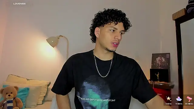 Snapshot of Curlblue chatting on September 22, 2025, 4:07 am Curlblue online show from September 22, 2025, 4:07 am