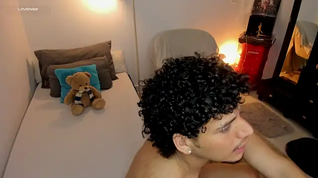 Snapshot of Curlblue chatting on September 13, 2025, 2:44 am Curlblue online show from September 13, 2025, 2:44 am