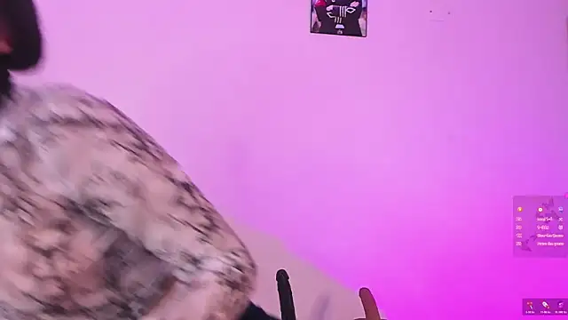 Snapshot of Maggie_1 chatting on November 5, 2025, 10:46 pm Maggie 1 online show from November 5, 2025, 10:46 pm