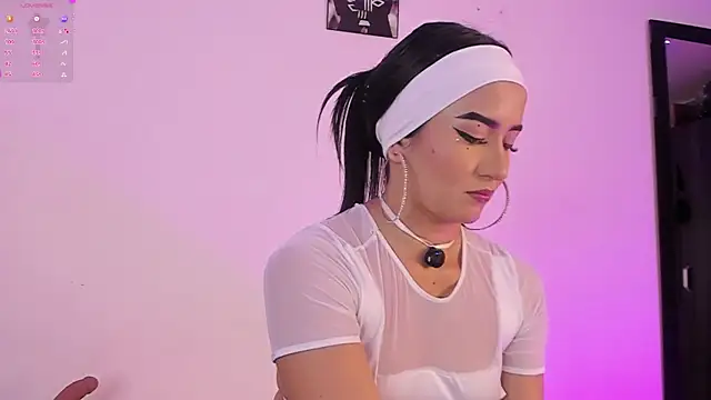 Snapshot of Maggie_1 chatting on January 5, 2026, 10:13 pm Maggie 1 online show from January 5, 2026, 10:13 pm