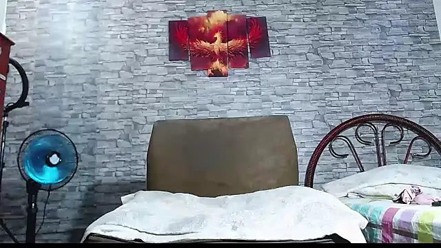 bulguehot online show from November 17, 2025, 6:23 pm