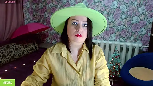 Julia-ru online show from December 1, 2025, 8:42 pm