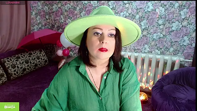 Julia-ru online show from April 9, 2026, 9:10 pm