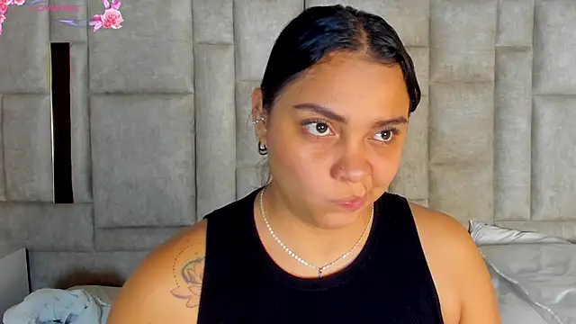 Snapshot of Abril_Gomez06 chatting on April 24, 2026, 7:43 am Abril Gomez06 online show from April 24, 2026, 7:43 am