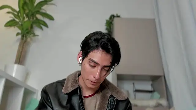 sebas rose online show from January 15, 2025, 2:38 am